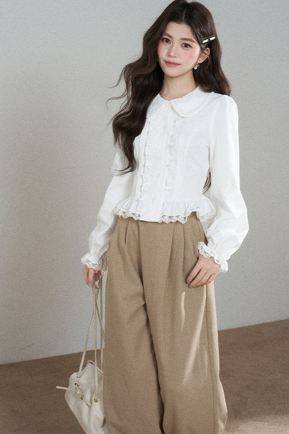 White Long-Sleeved Loose Pullover Doll Collar Shirt