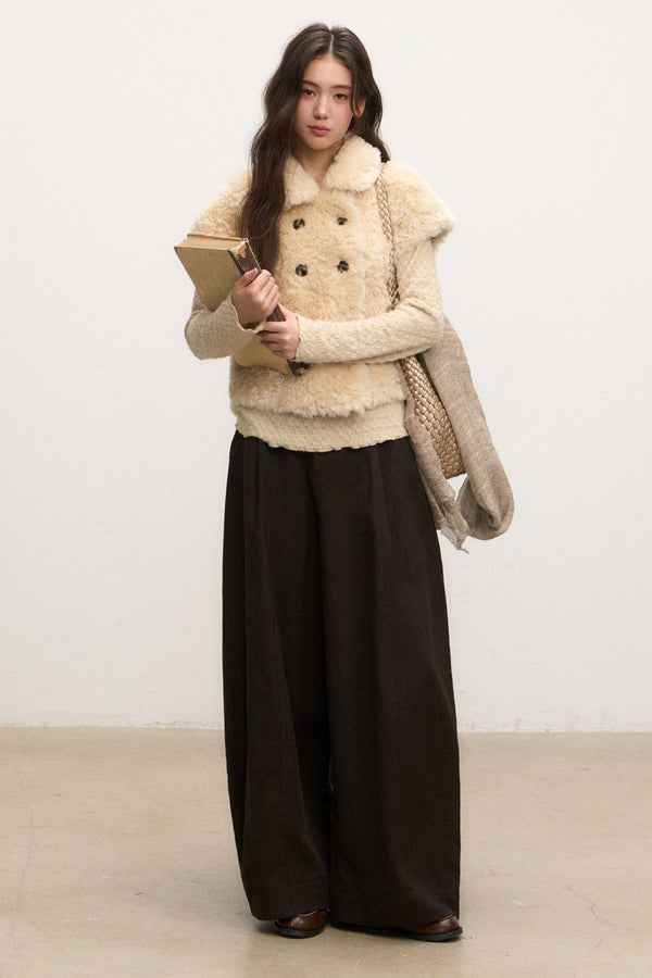 Conjunto de pantalones de pierna ancha y chaqueta marrón oscuro