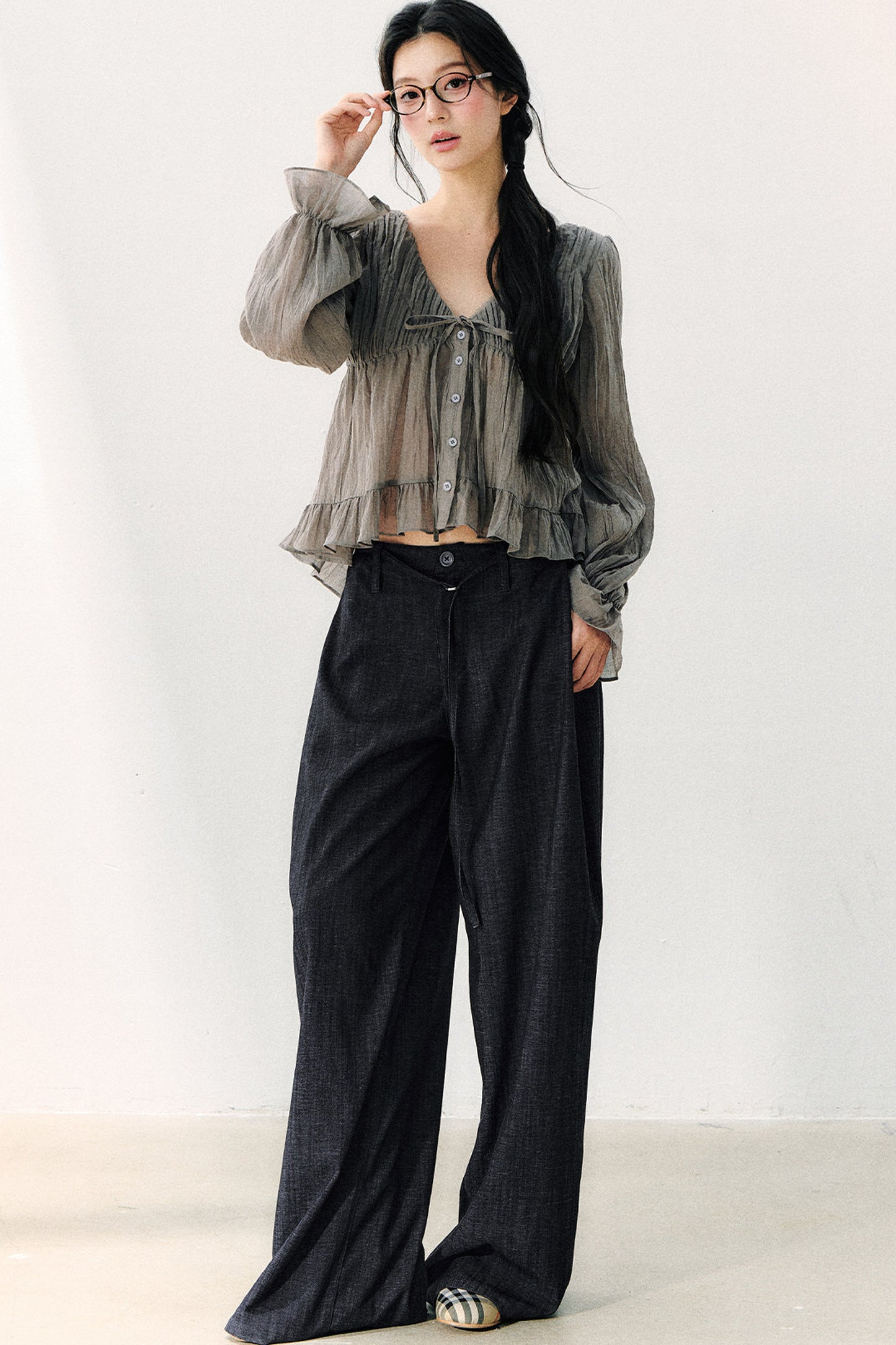 Pleated Washed Wide Leg Jeans