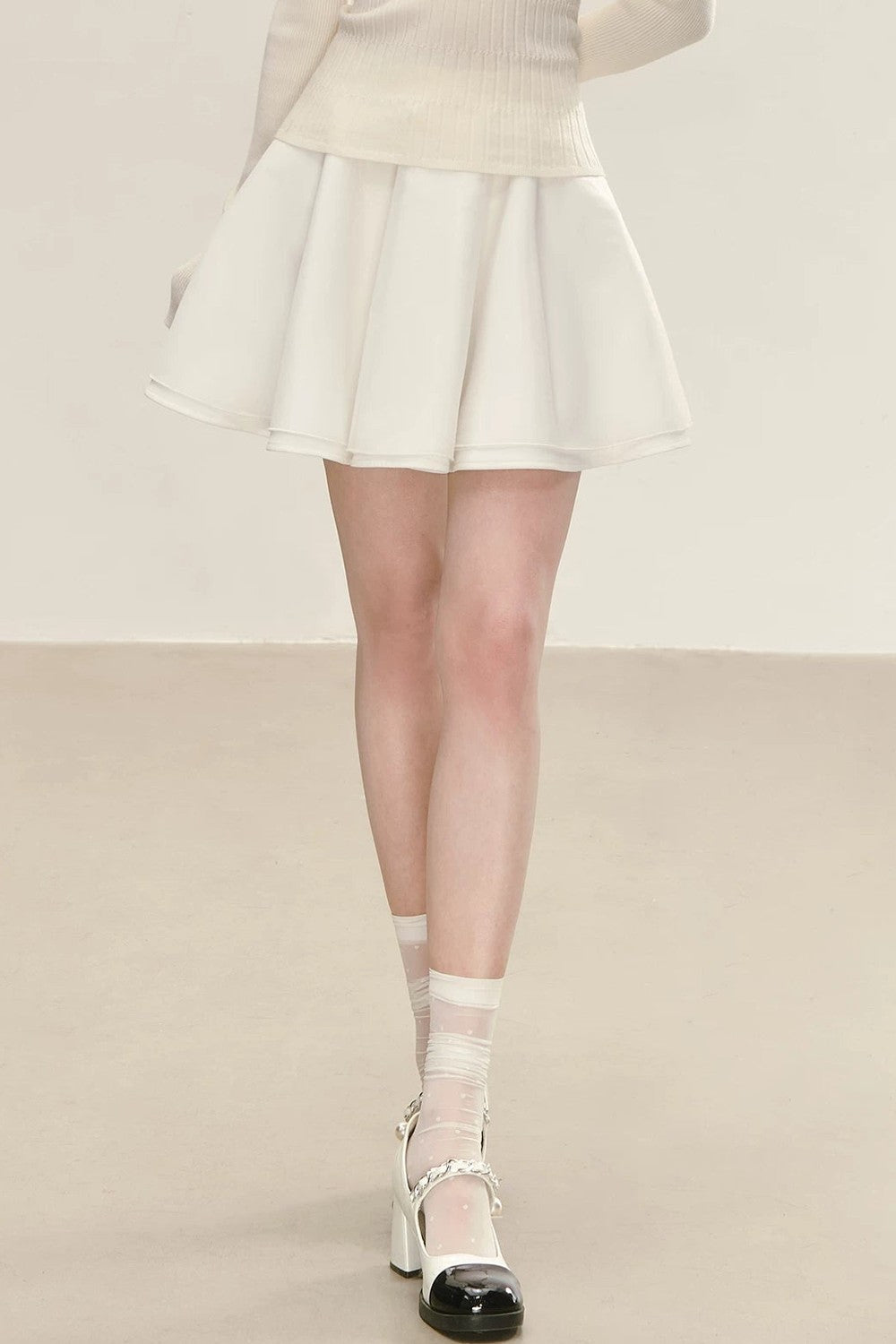 Elegant White Pleated Skirt