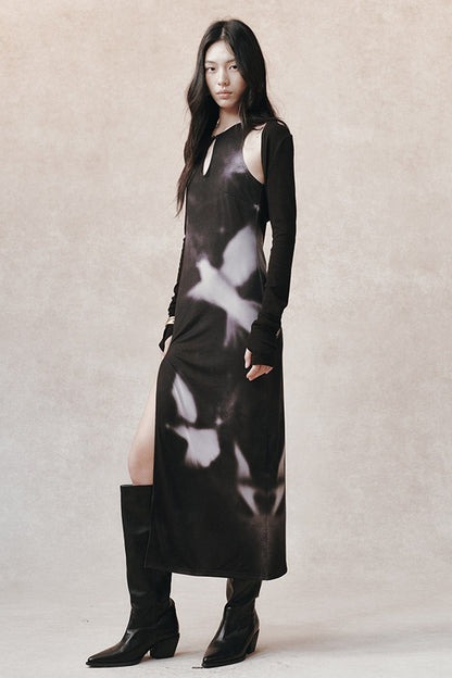Completo con abito qipao in mesh stampato ombra inchiostro scuro