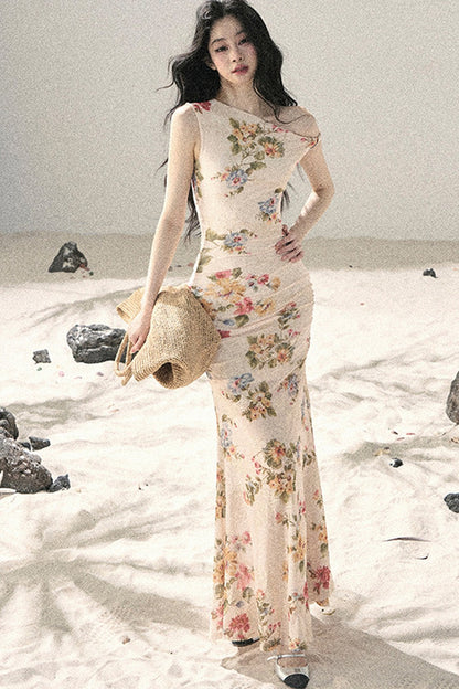 Sommerkleid aus Netzstoff mit Blumenmuster und Fischschwanz-Saum