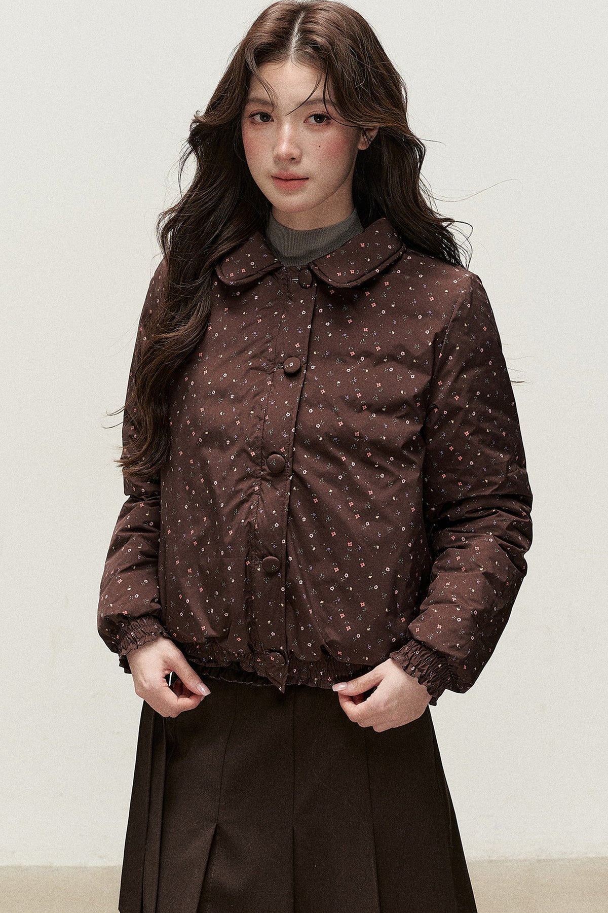 Wendbare Daunenjacke aus Cord mit Bubikragen