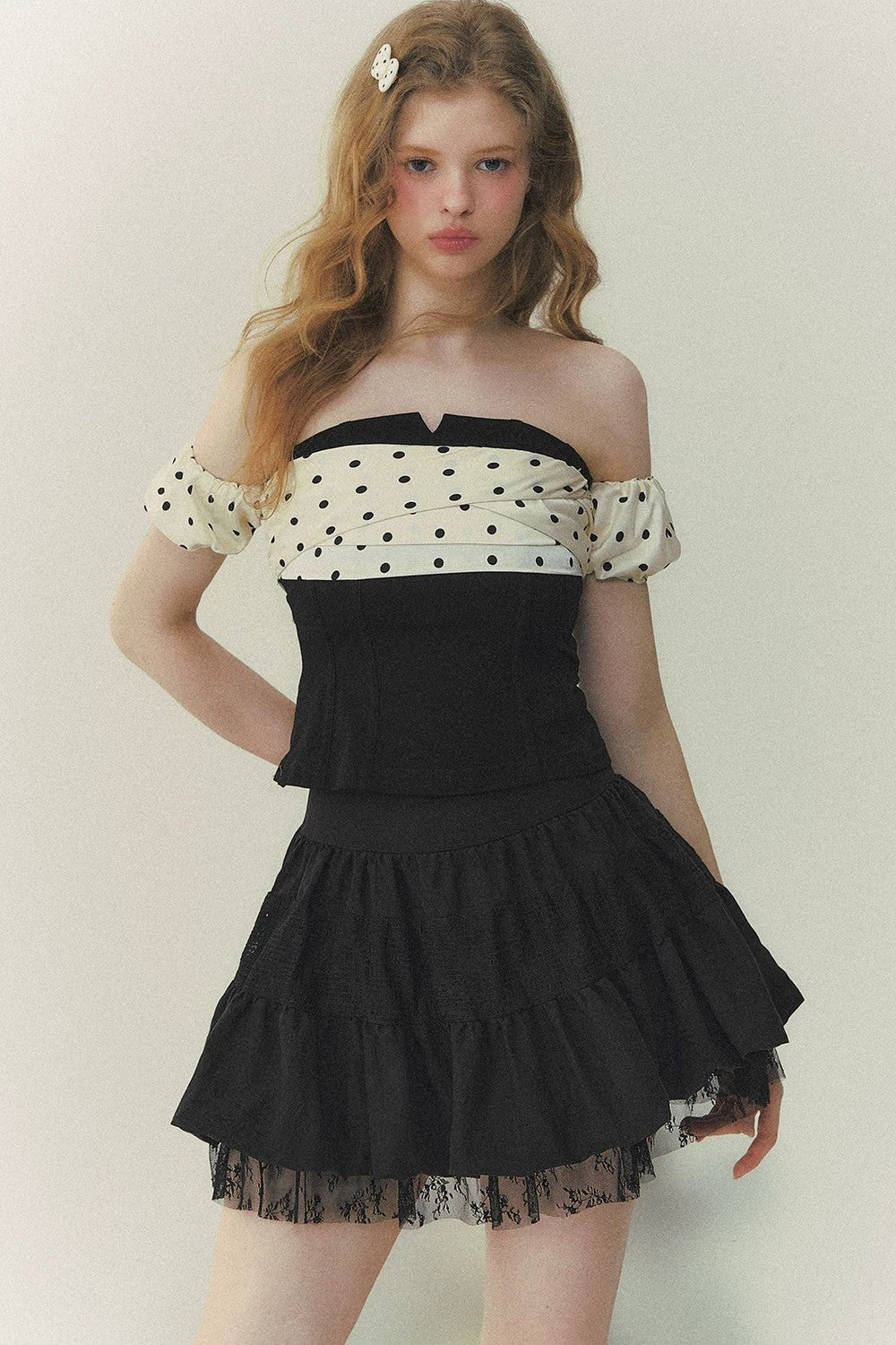 Blusa stile sud francese con spalle scoperte
