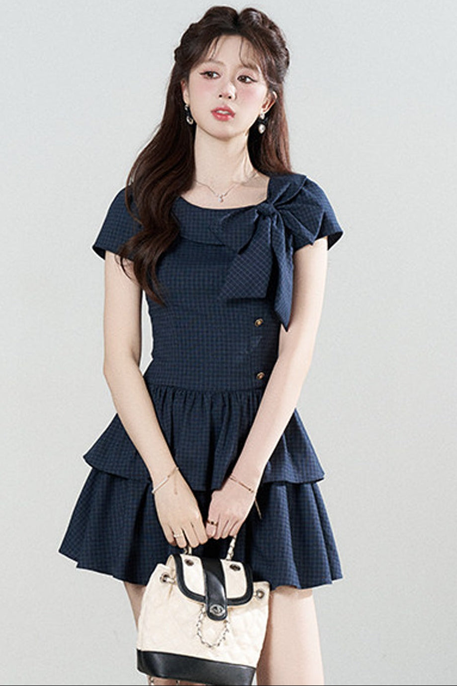 Marineblaues kariertes Sommerkleid