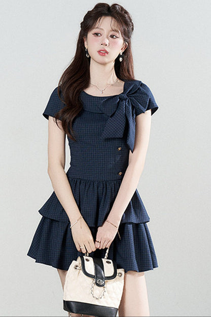 Marineblaues kariertes Sommerkleid