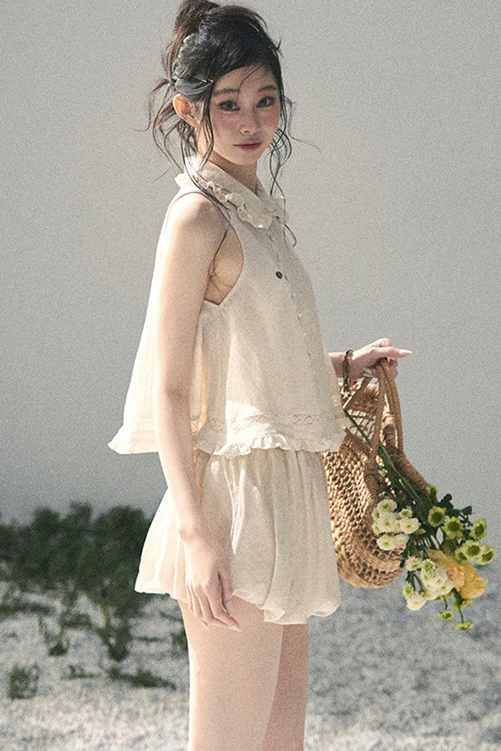 Conjunto de top de encaje francés y falda capullo