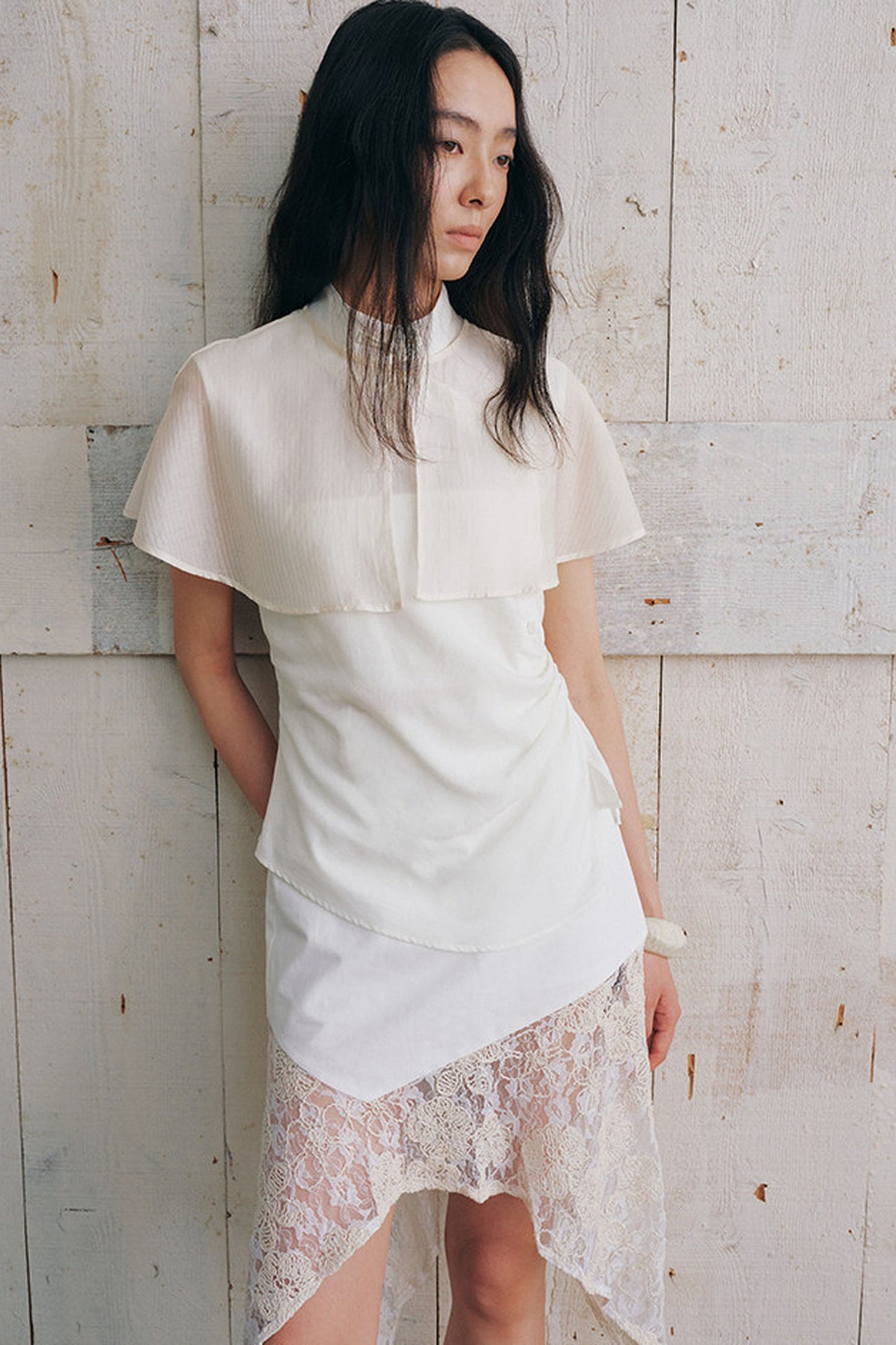 Detachable Cape Sleeveless Shirt