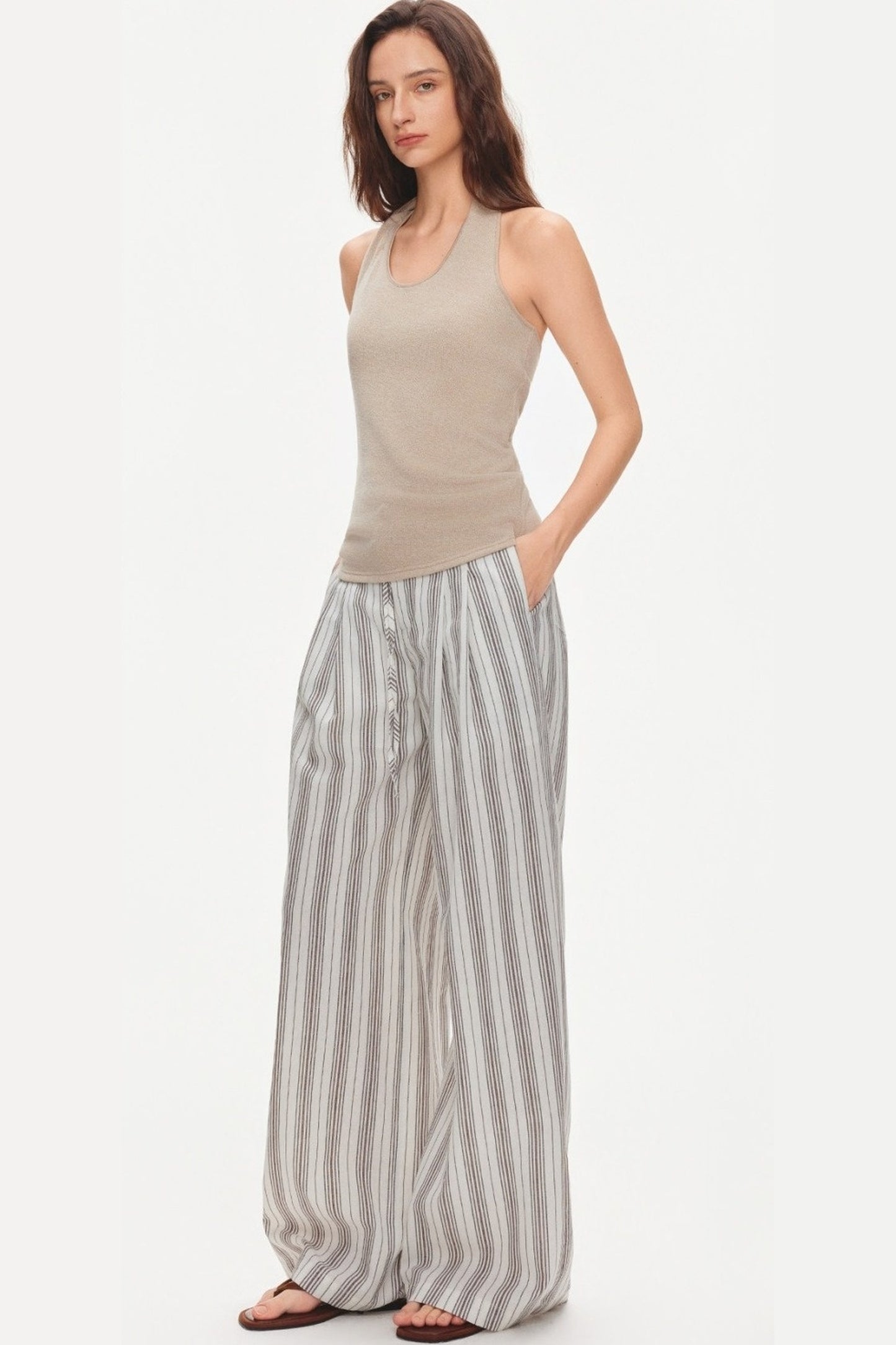 Top in maglia con scollo all’americana annodato