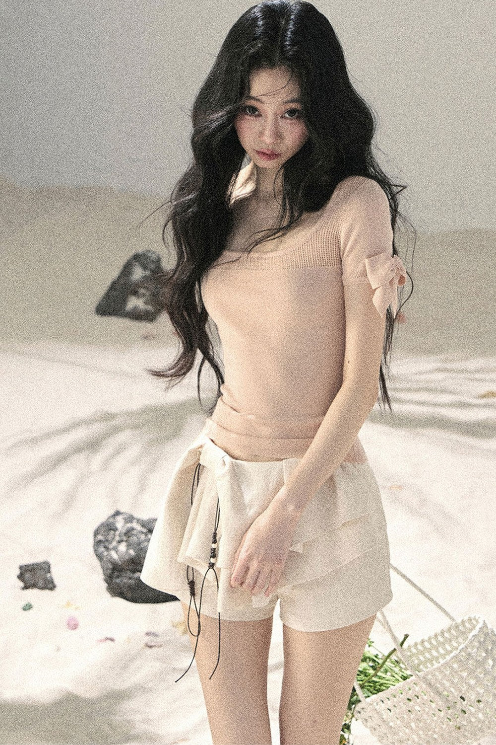 크롭 컷아웃 탑