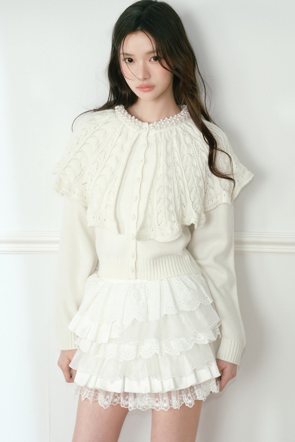 White Pearl Collar Knit Cardigan
