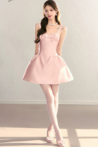 Rosa französisches Kleid mit Schleife und U-Ausschnitt