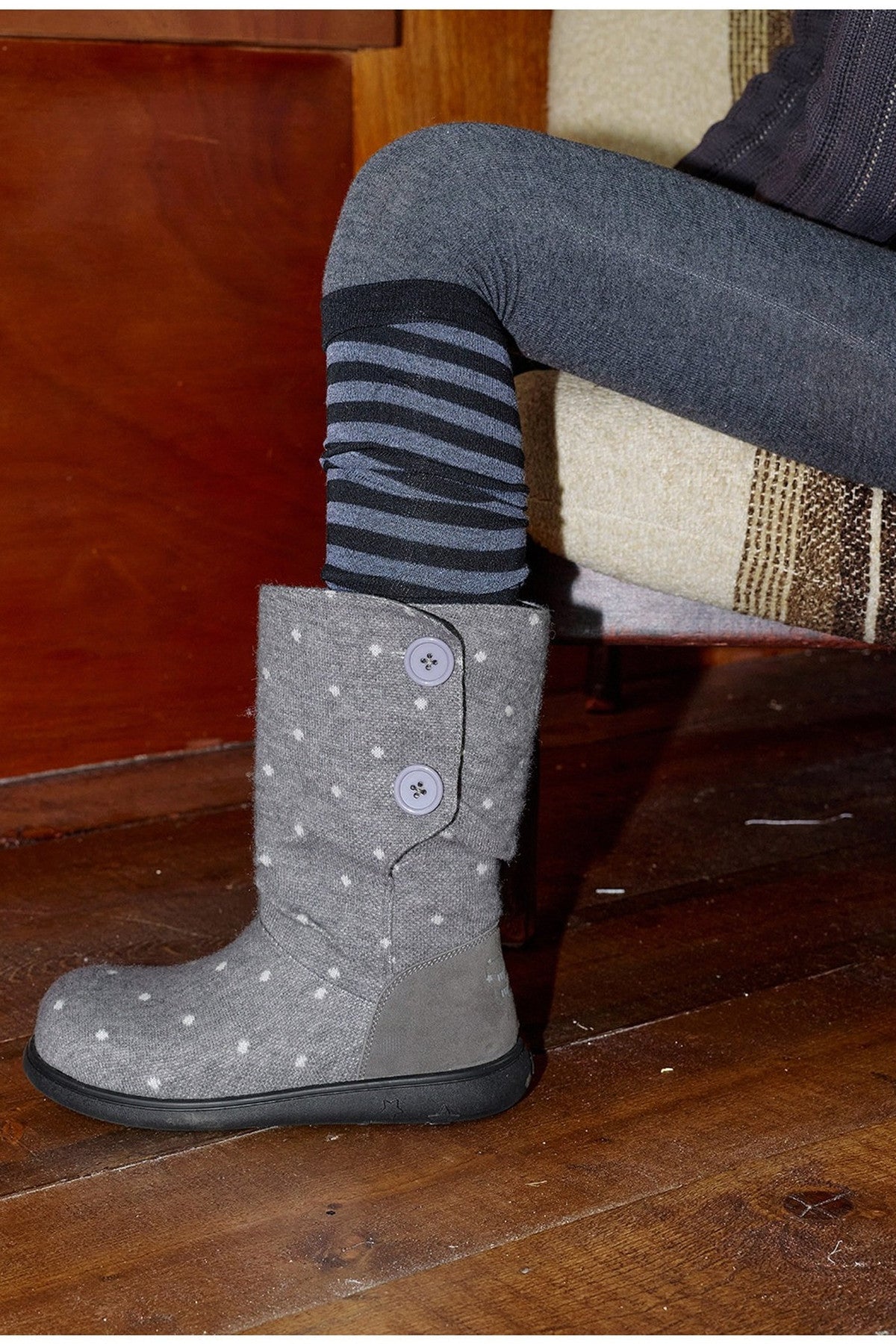Flat Knitted Mid-Calf Boots