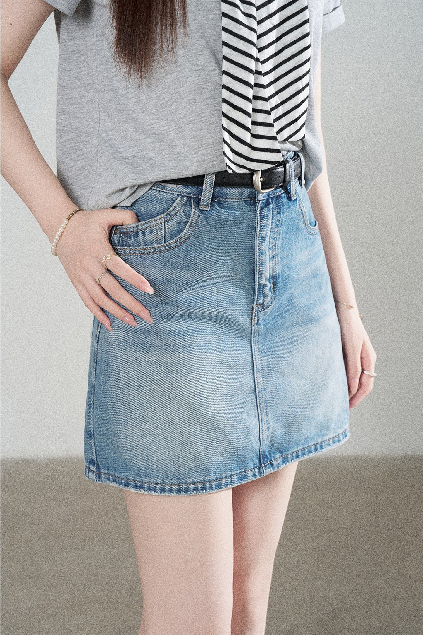 Loose Short-Sleeved Striped Shawl T-Shirt and Denim Skirt Set-Up