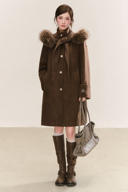 Cappotto in misto lana con collo in pelliccia rimovibile