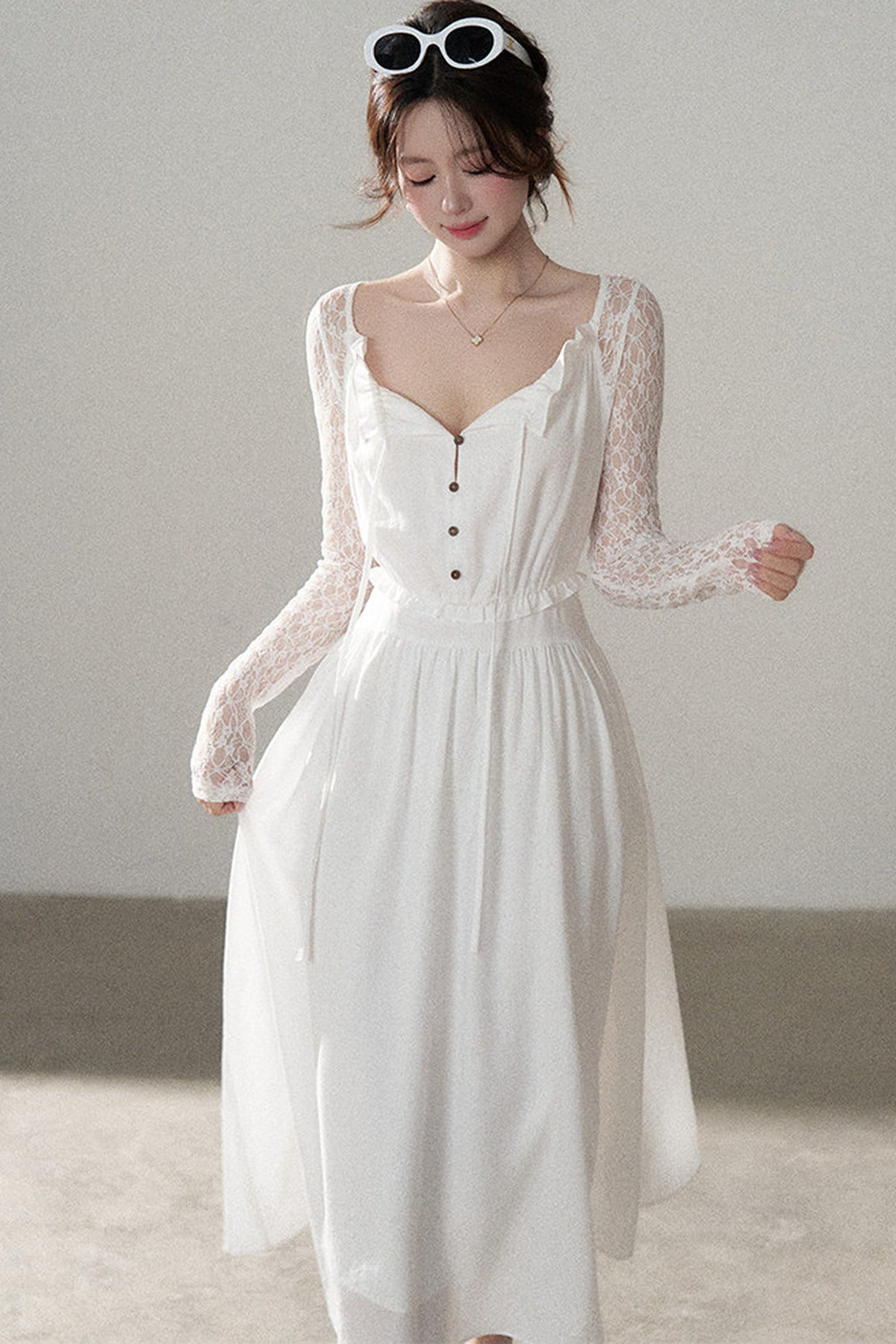 Robe trapèze en dentelle à boutons