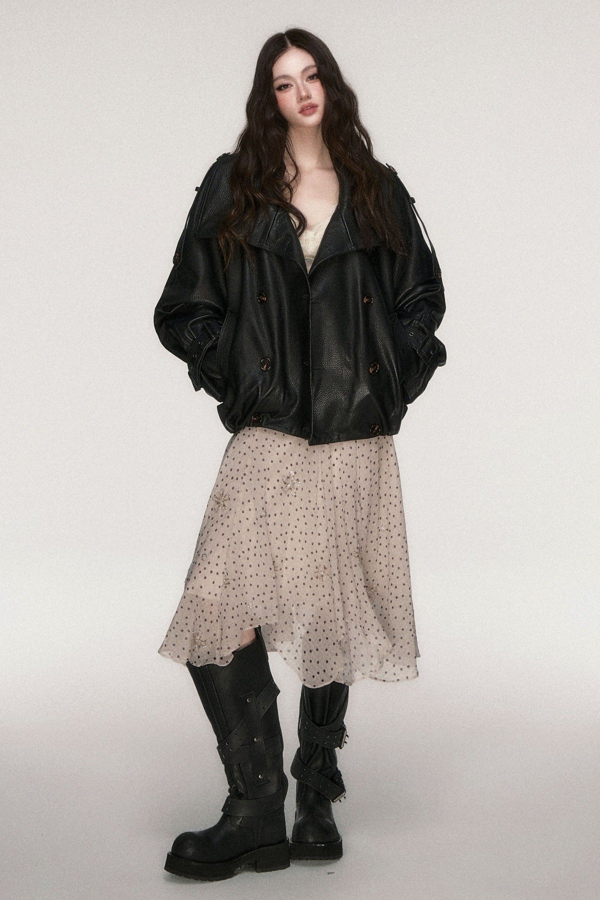 Lederjacke mit lockerer Silhouette und zweireihiger Knopfleiste