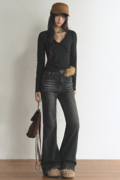 Top interior floral de encaje con cuello en V y mangas largas