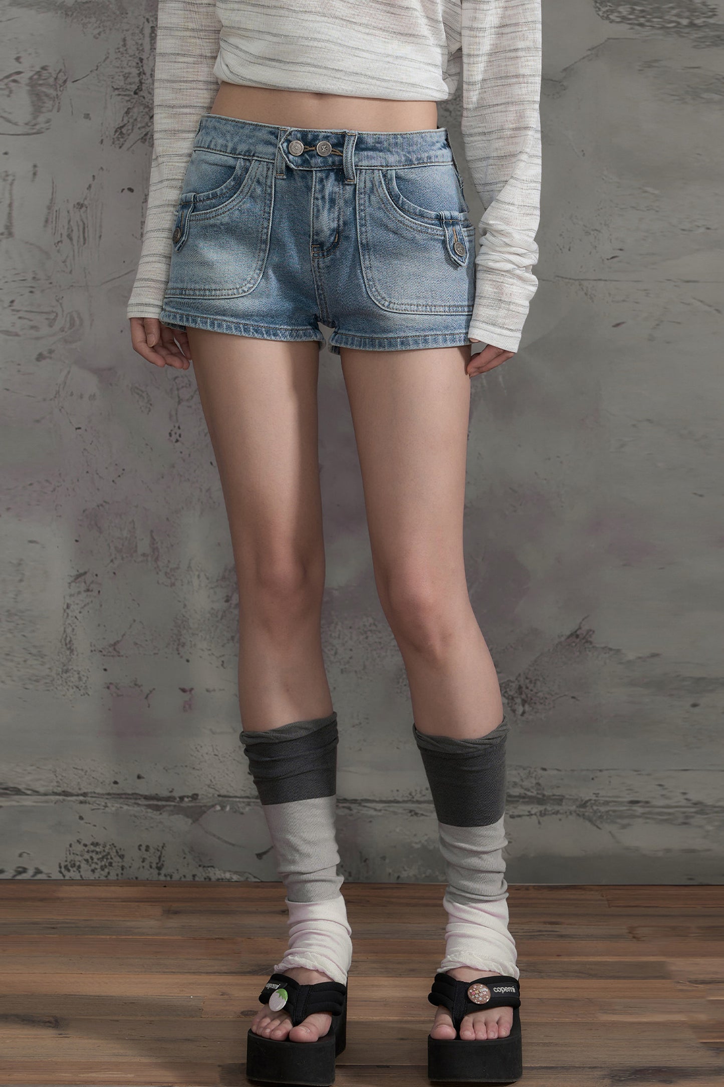 Retro Denim Hot Pants