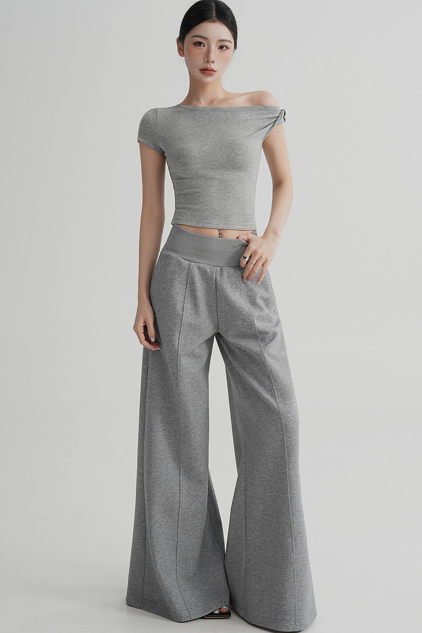 Pantaloni svasati eleganti a vita alta