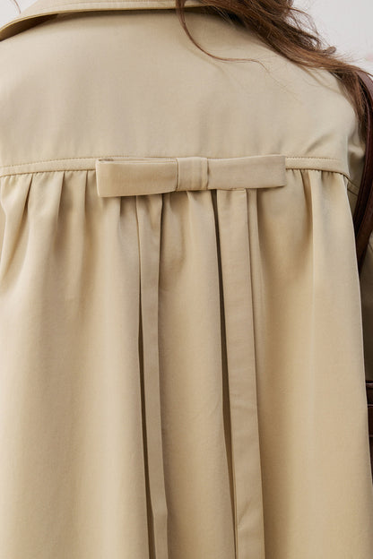 Zweireihiger Trenchcoat mit Kragen