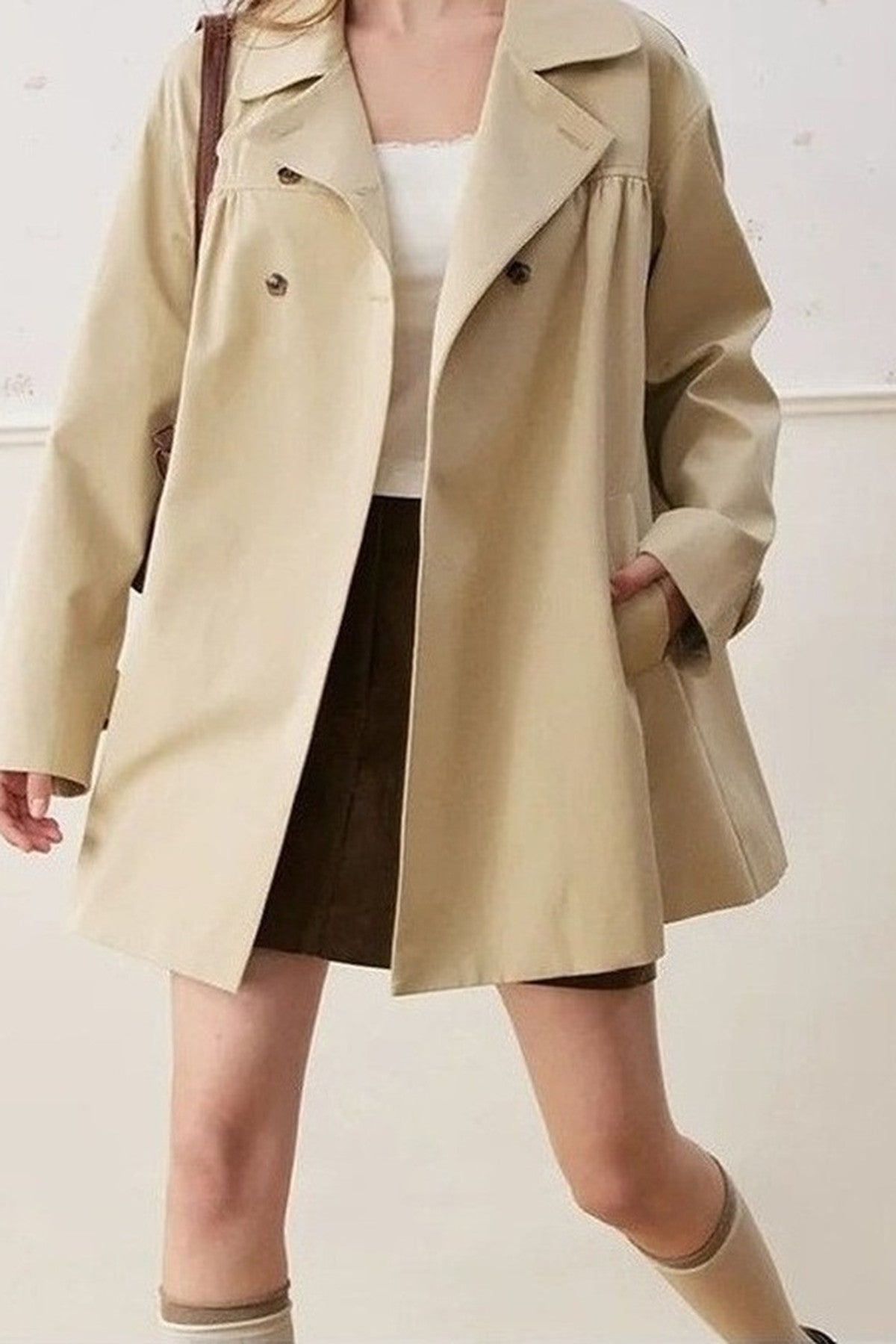 Zweireihiger Trenchcoat mit Kragen