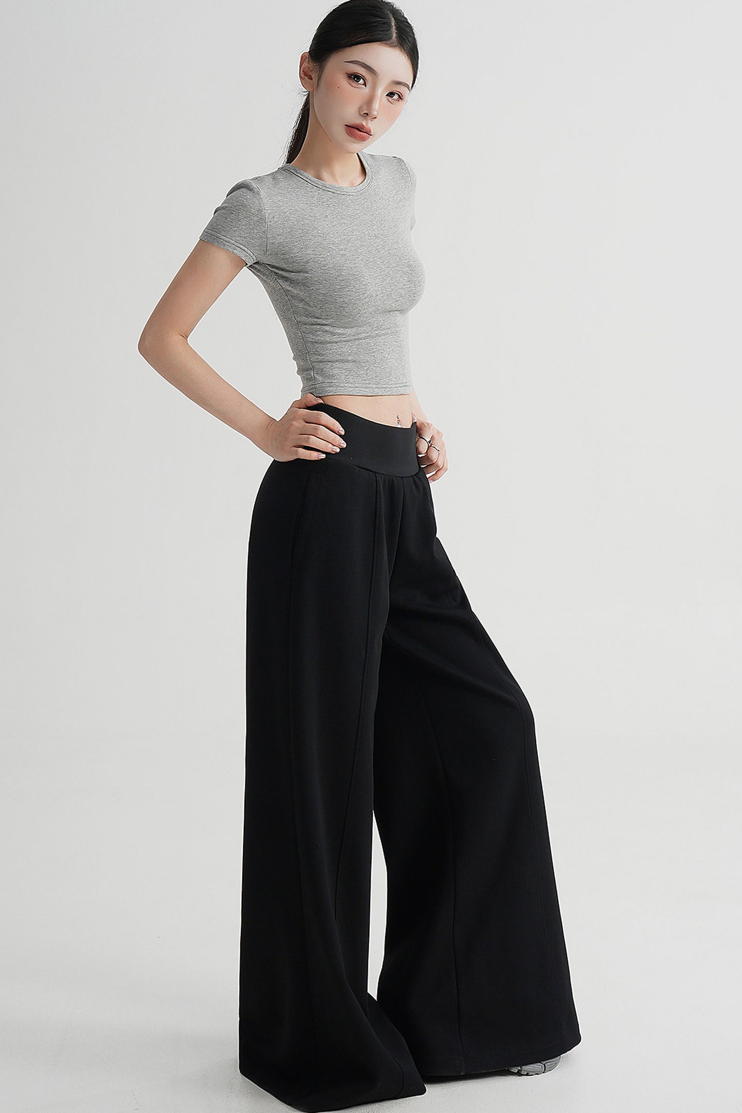 Pantaloni svasati eleganti a vita alta