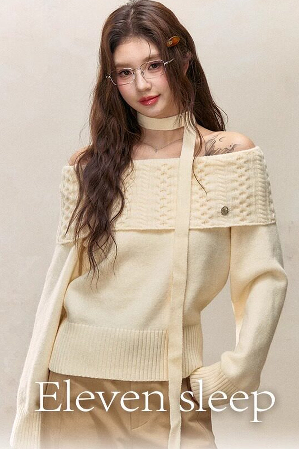 Maglione a maglia a maniche lunghe con spalle scoperte