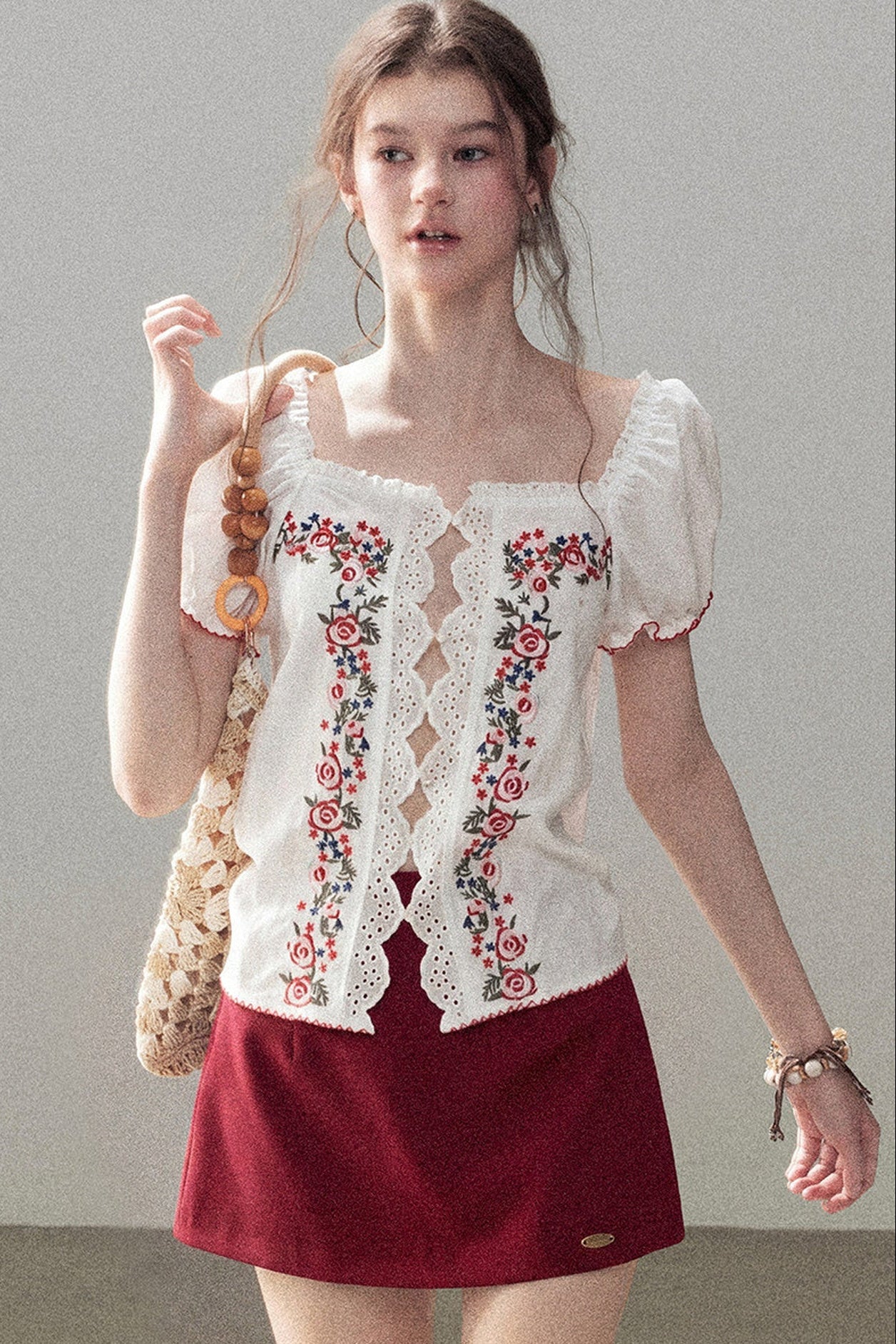 Haut en dentelle saison des roses