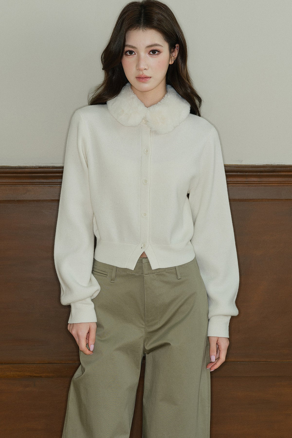 Cardigan en maille à col en fourrure contrastante