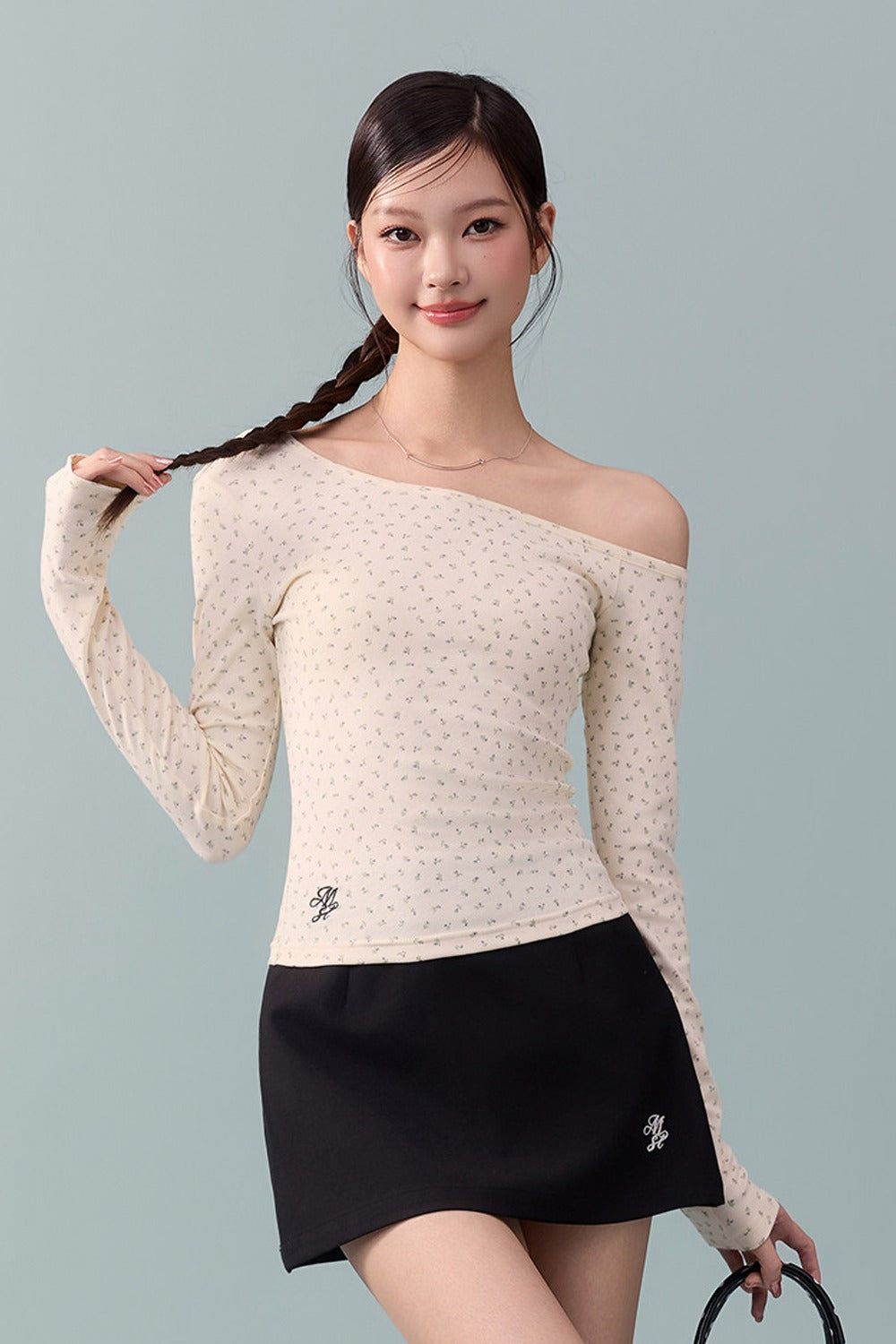 Off-Shoulder Long-Sleeve Slim T-Shirt