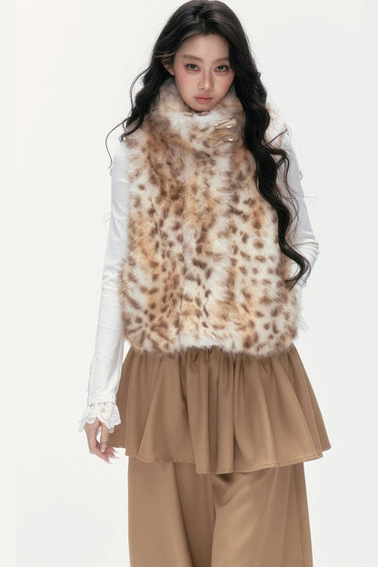 Milk Leopard Print Horn Button Vest