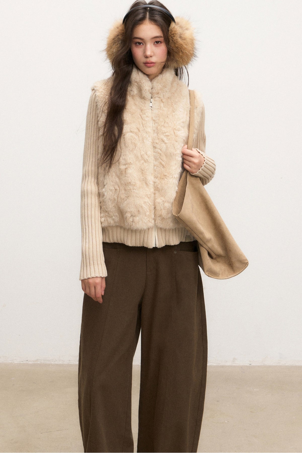 Set aus Strickjacke mit Stehkragen und Hose