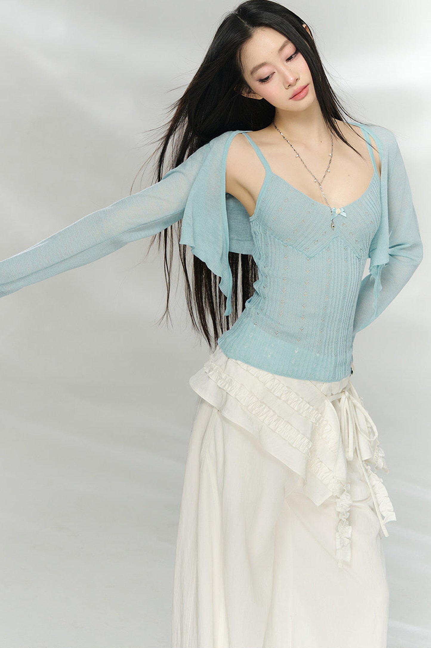 Leichtes Strickset aus Weste und Strickjacke
