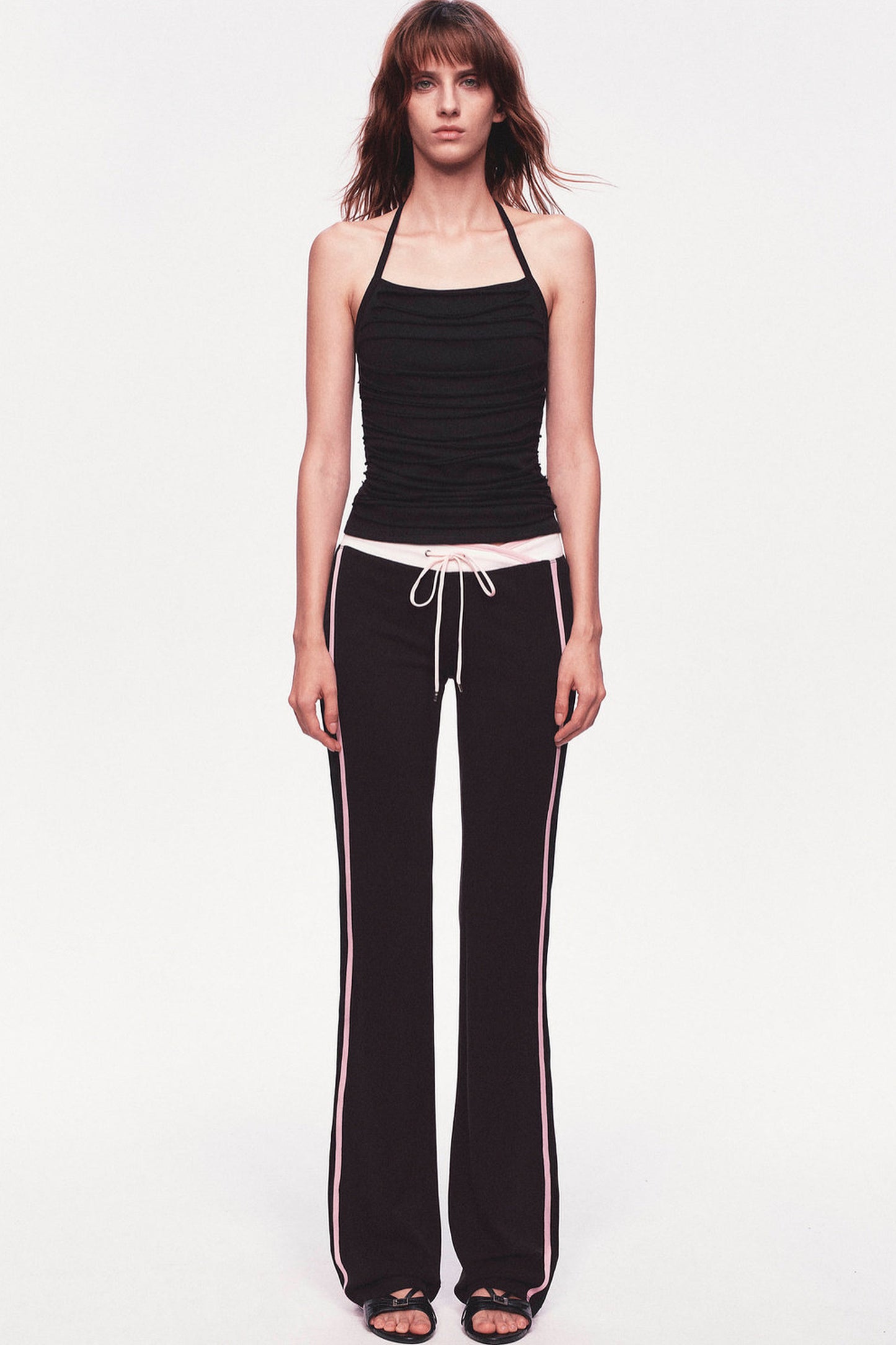 Pantaloni dritti a vita bassa con coulisse e doppia fascia in vita