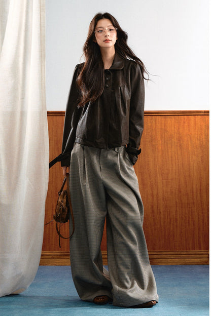 Chaqueta retro de cuero con cuello bebé