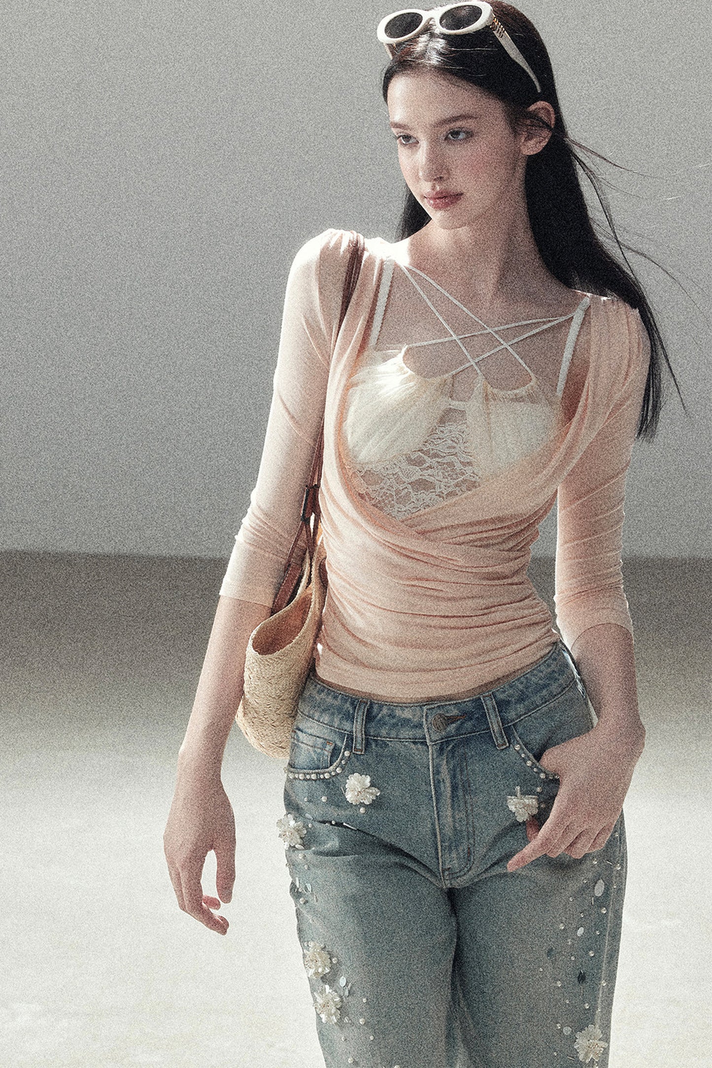 Completo estivo con maglia a spalle scoperte