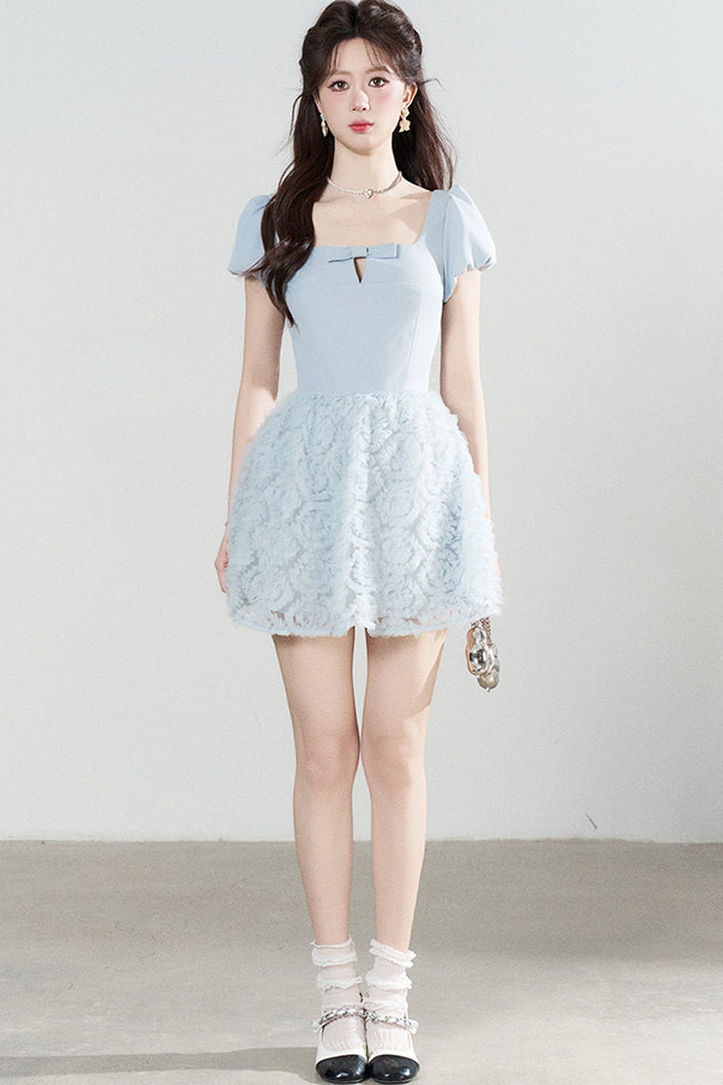 Robe élégante bleue en tulle