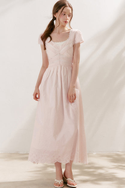 Plissiertes langes Baumwollkleid-Set mit Spitze und V-Ausschnitt