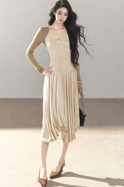 Elegantes langes Kleid im koreanischen Stil mit taillierter Passform
