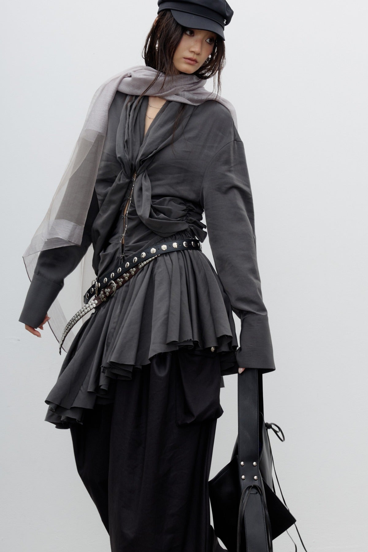 Vestido camisero drapeado plisado asimétrico con bajo de volantes