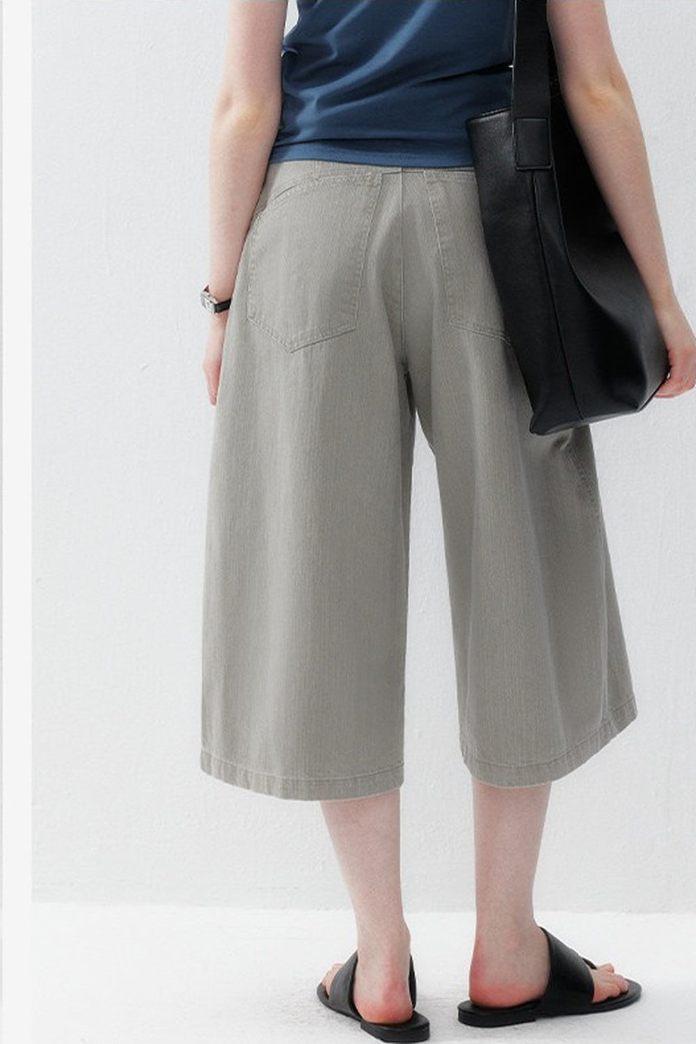 Smoky Gray Cotton Wide-Leg Cargo Pants