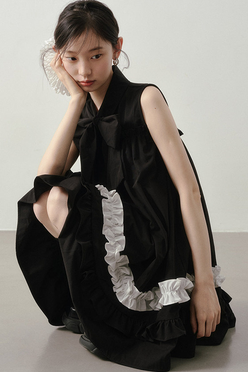 Hepburn schwarzes Spitzenkleid