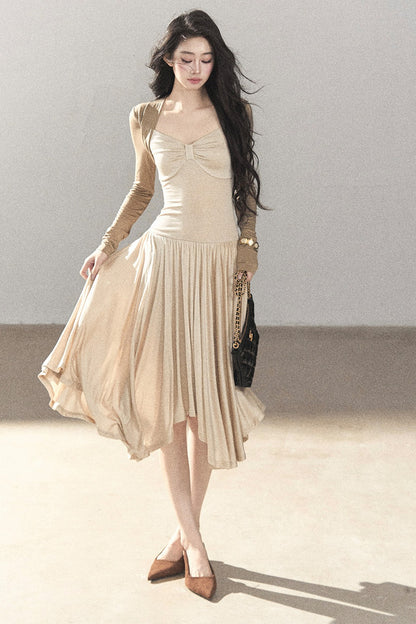 Elegantes langes Kleid im koreanischen Stil mit taillierter Passform