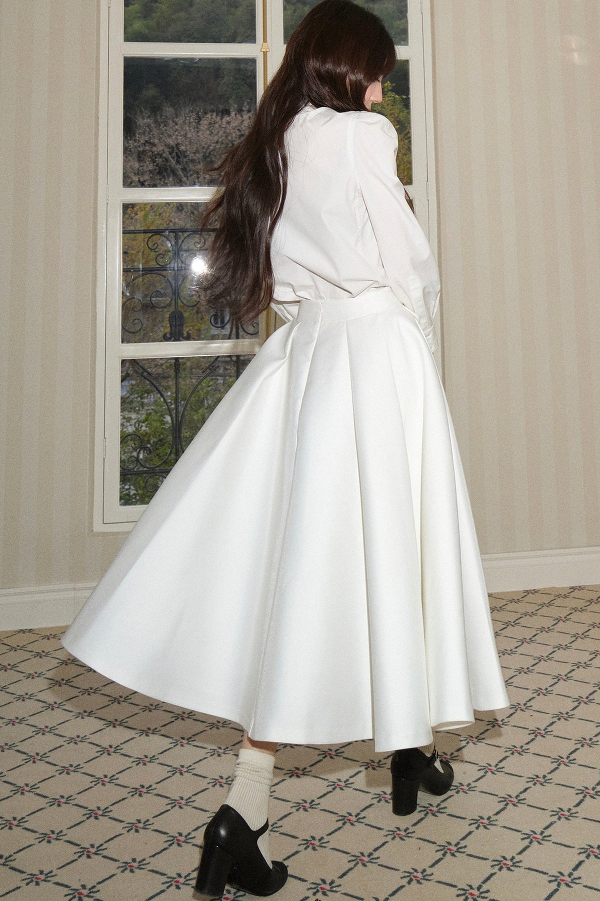 High-Waisted Pleated Mid-Length Skirt