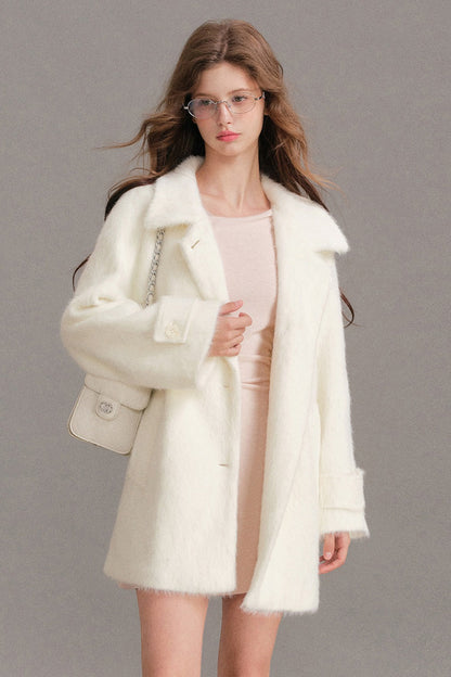 Manteau mi-long en laine imitation vison à épaules tombantes