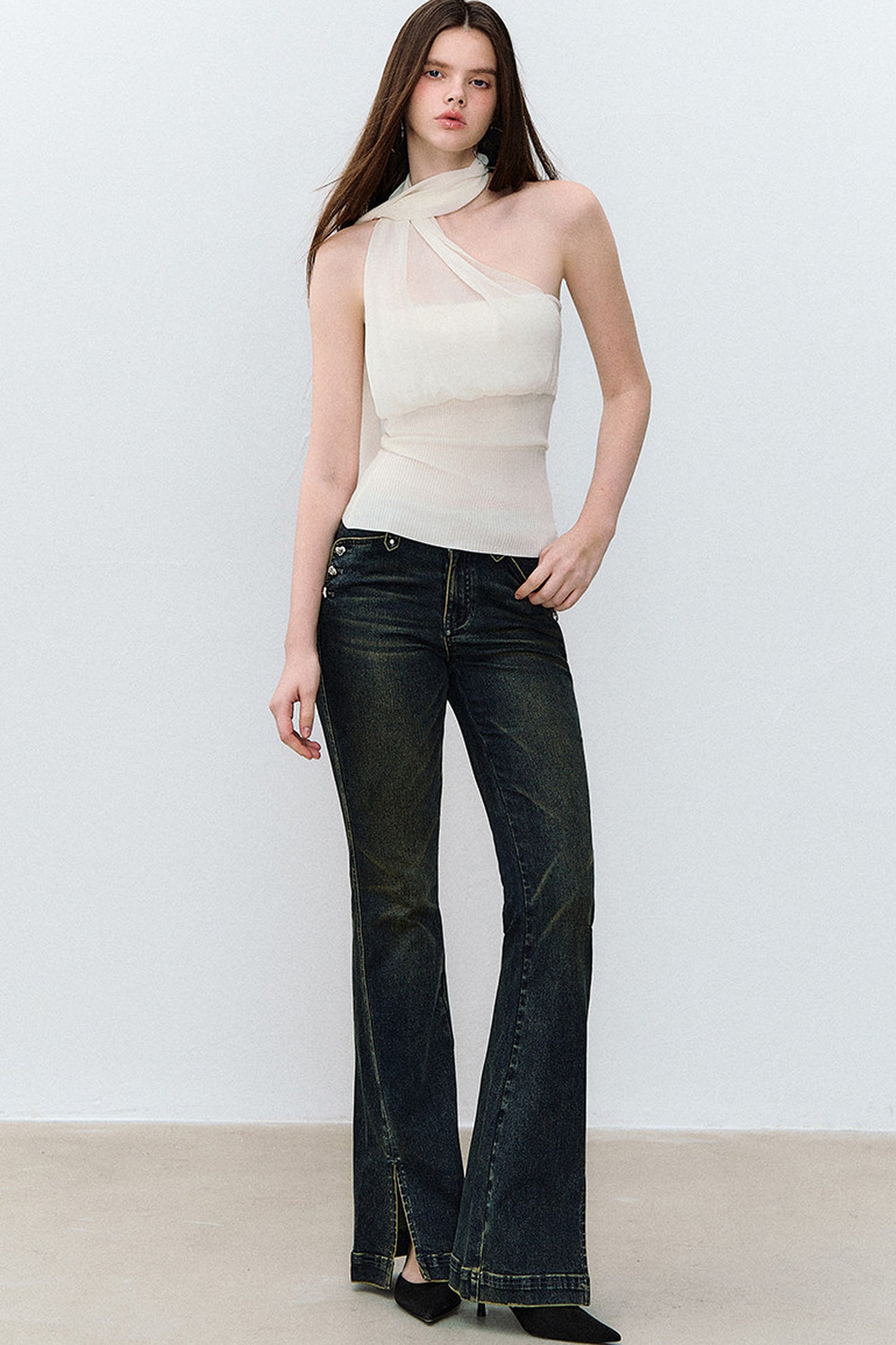 Heart Button Slit Flared Jeans