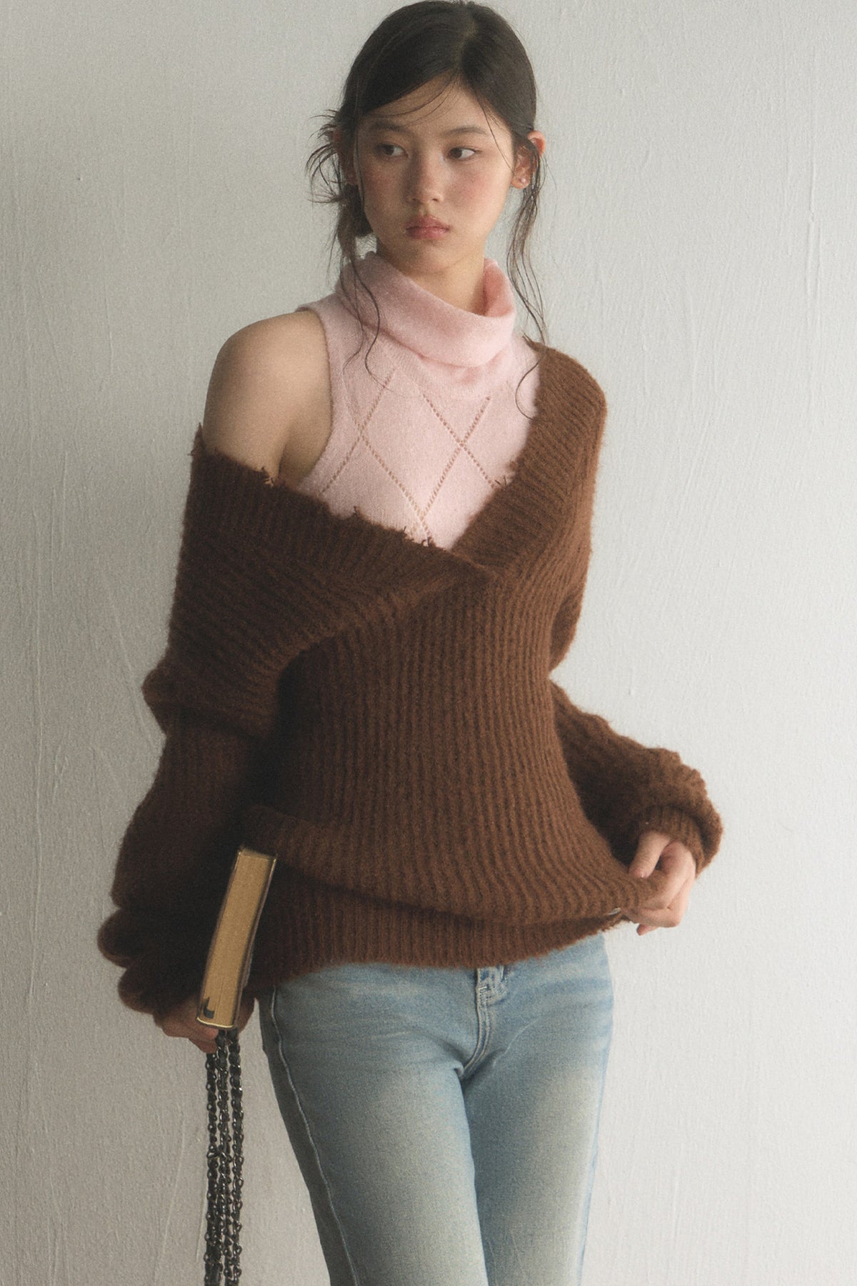 Off-Shoulder Knit Top With Vest and Pants Set-Up