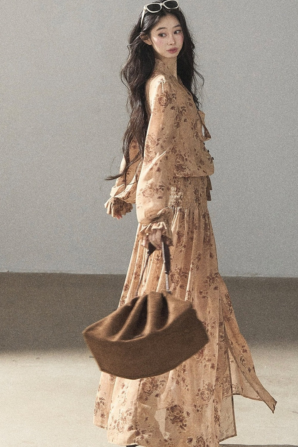 Ensemble robe fleurie à manches longues