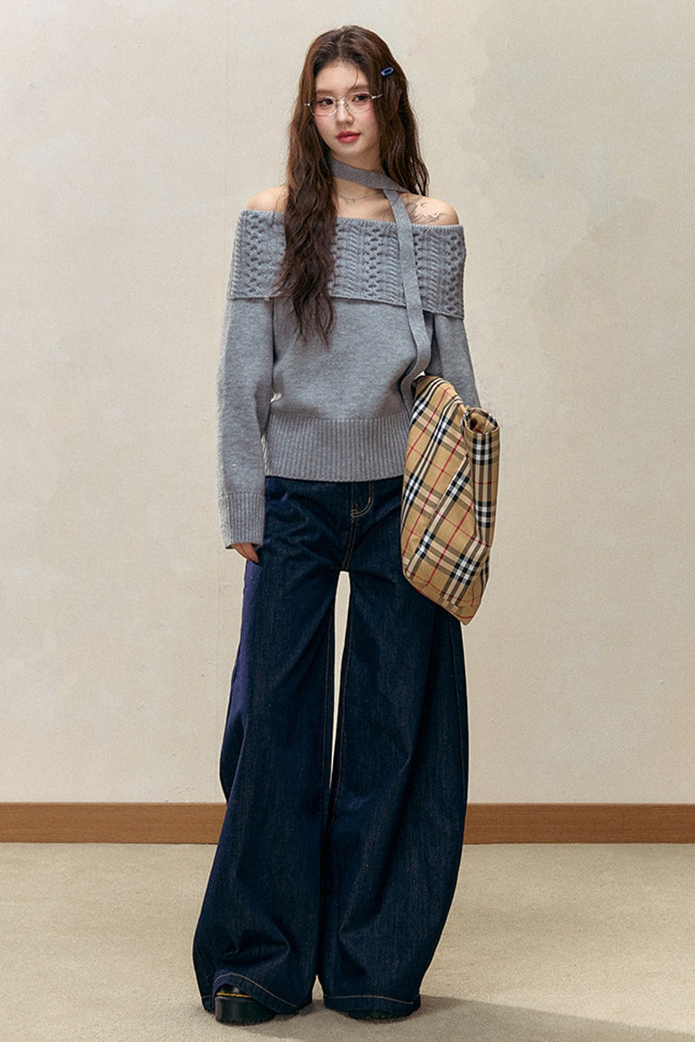 Maglione a maglia a maniche lunghe con spalle scoperte
